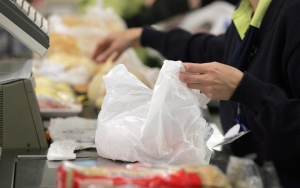 Projeto quer proibir venda de sacolas e sacos plásticos descartáveis no Ceará