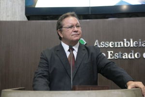 Deputado Roberto Mesquita