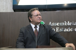 Deputado Roberto Mesquita