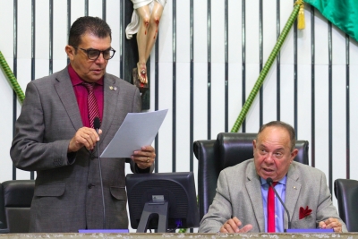 Leitura do expediente na abertura da sessão plenária desta quinta-feira