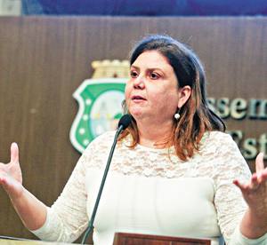 A deputada Fernanda Pessoa quer apresentar uma emenda à matéria que cria o novo sistema de previdência dos servidores públicos do Ceará 