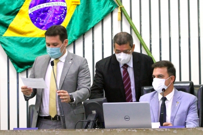 Votação durante sessão legislativa desta quinta-feira