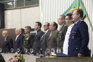 General Guilherme Cals Theóphilo recebe Título de Cidadão Cearense