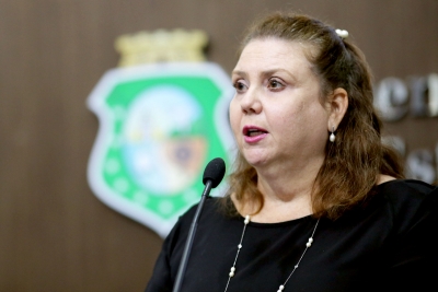 Dep. Fernanda Pessoa (PR)