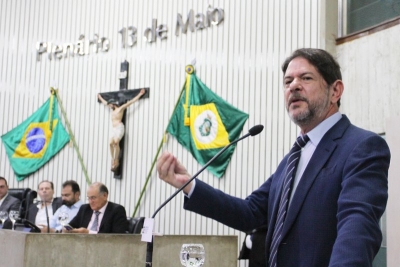 Senador licenciado Cid Gomes (PDT/CE), fala durante sessão especial