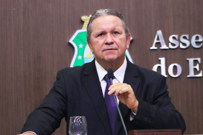 Deputado Roberto Mesquita