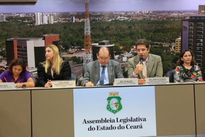 Aplicação da Lei Maria da Penha pauta debate sobre violência contra a mulher