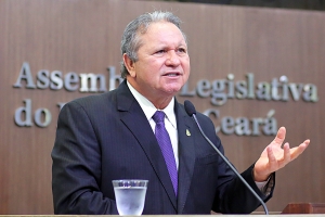 Deputado Roberto Mesquita