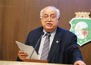 O deputado Professor Teodoro foi à tribuna da Assembleia se posicionar contra os movimentos que defendem a legalização do aborto 