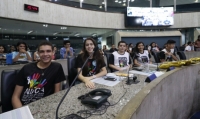 FORTALEZA, CE, Brasil. 10.12.2019: Dia mundial da criança no controle, na Assembleia Legislativa.