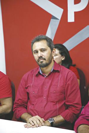 Presidente do PT Fortaleza, Elmano de Freitas, defende a candidatura própria do partido nas eleições para prefeito da Capital