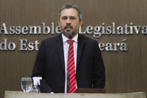 Deputado Elmano Freitas 