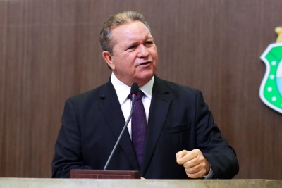 Deputado Roberto Mesquita