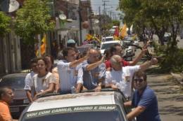 Camilo comandou ontem carreata no bairro Vila Velha, em Fortaleza