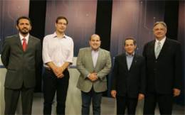 Os candidatos a prefeito Elmano de Freitas, Renato Roseno, Roberto Cláudio, Heitor Férrer e Moroni Torgan debateram, ontem à noite, pela última vez antes do primeiro turno, suas propostas para administrar Fortaleza 