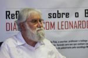 Teólogo defende PT e critica adversários