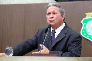 Deputado Roberto Mesquita