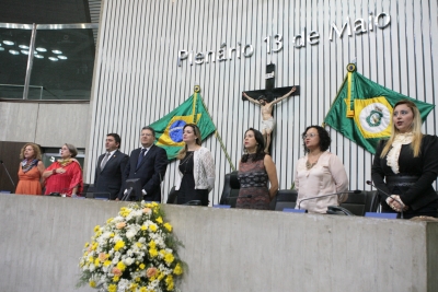 Solenidade homenageia 30 anos de lutas e conquistas das mulheres