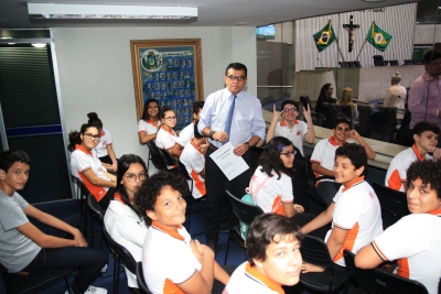 Projeto O Parlamento e sua História recebeu visita dos estudantes Colégio Manuel da Silva