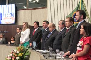 Deputado Artur Bruno é agraciado com Medalha do Mérito Parlamentar  