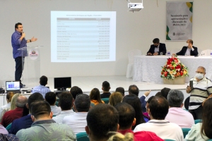 Seminário regional para apresentação e discussão do projeto da Lei Orçamentária Anual, realizado no município de Camocim 