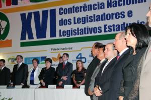 Roberto Cláudio prestigia abertura da Conferência Nacional dos Legisladores