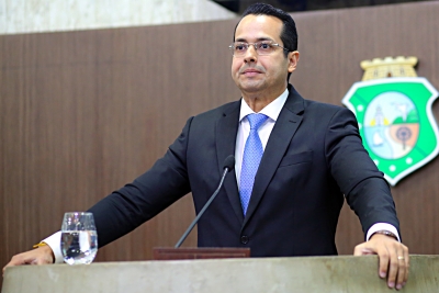 Deputado Vitor Valim