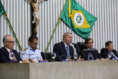 Sessão plenária na Assembleia Legislativa recebeu a cúpula da segurança do estado para falar sobre as ações de enfrentamento à crise nas prisões 