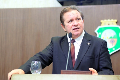 Deputado Roberto Mesquita