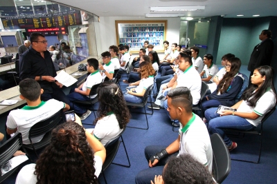 Alunos da Escola Estadual de Ensino Profissional Professor Francisco Aristóteles de Sousa