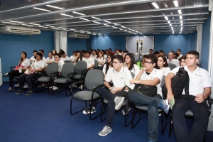 Alunos do Colégio Exodus visitam AL e assistem palestra sobre meio ambiente