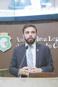 Segundo o deputado Julinho (PDT), 1.288 emendas foram apresentadas por 30 parlamentares