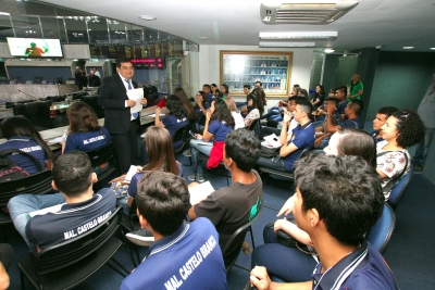 Alunos da Escola de Ensino Fundamental e Médio Marechal Humberto de Alencar Castelo Branco