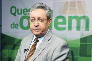 Congresso Franco-Brasileiro de Direito é tema do Questão de Ordem