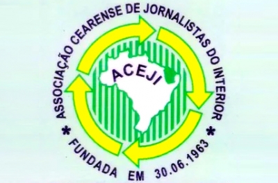 Alece homenageia a Associação Cearense de Jornalistas do Interior