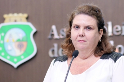 Dep. Fernanda Pessoa (PR)