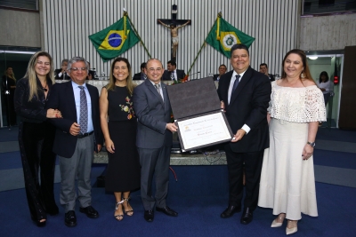 Empresário Colombo Cialdini recebe Título de Cidadão Cearense na AL