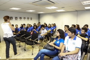 Alunos da Escola Estadual General Eudoro Correia visitam Assembleia