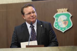 Dep. Roberto Mesquita ( PV )