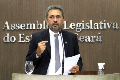 Deputado Elmano Freitas