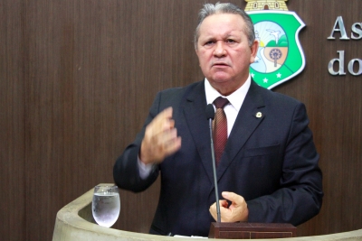 Deputado Roberto Mesquita
