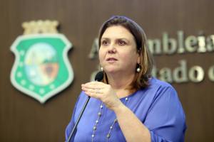 Dep. Fernanda Pessoa (PR)