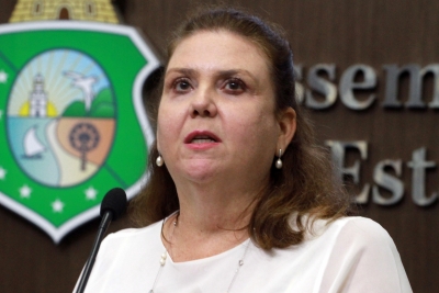Dep. Fernanda Pessoa (PR)