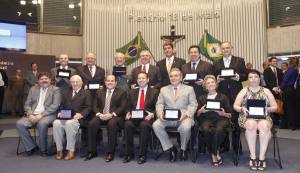 Ex-presidentes da AL homenageados em celebração aos 35 anos de fundação da sede do Parlamento