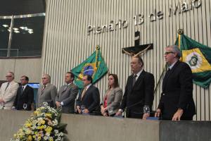 Empresários e políticos celebram os 95 anos do CIC na Assembleia