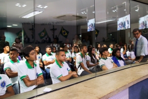 Estudantes da Escola de Ensino Fundamental e Médio Dom Antônio de Almeida Lustosa