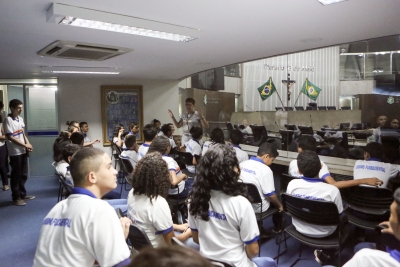 Escola Mário Hugo Cidrack do Vale visita Assembleia Legislativa