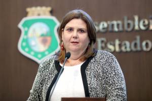 Dep. Fernanda Pessoa (PR)