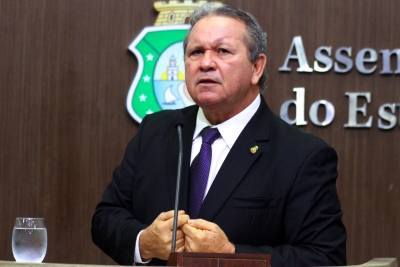 Deputado Roberto Mesquita