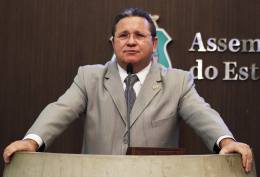 Dep. Roberto Mesquita (PV)